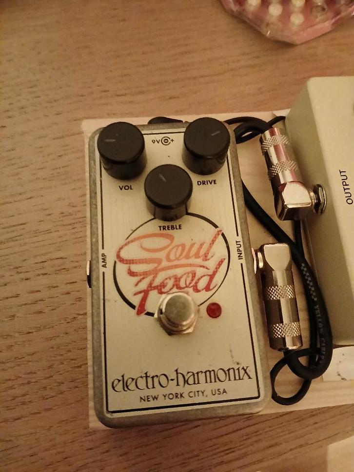 EHX soul food, Behringer UV 300, Danelectro Fab overdrive, Muziek en Instrumenten, Effecten, Zo goed als nieuw, Distortion, Overdrive of Fuzz