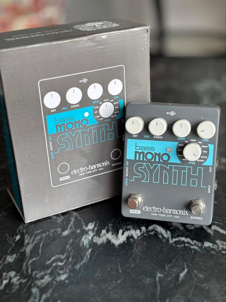 Bass Mono Synth pedal Electro-Harmonix, Muziek en Instrumenten, Effecten, Zo goed als nieuw, Ophalen of Verzenden