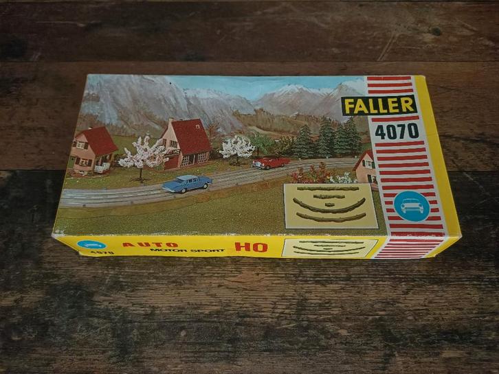 Weg Aankleding: Faller A.M.S/ Racebaan (4070), Enfants & Bébés, Jouets | Circuits, Circuit, Envoi