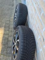 4 winterbanden Nexen + Nissan lichtmetalen velgen – 215/60R1, Véhicule de tourisme, 17 pouces, Enlèvement, Utilisé