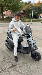 Piago zip 125cc, Fietsen en Brommers, Ophalen of Verzenden, Zo goed als nieuw, Zip