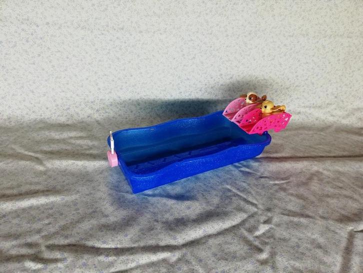 Barbie Puppy Zwemwedstrijd, Kinderen en Baby's, Speelgoed | Poppen, Zo goed als nieuw, Barbie, Ophalen of Verzenden