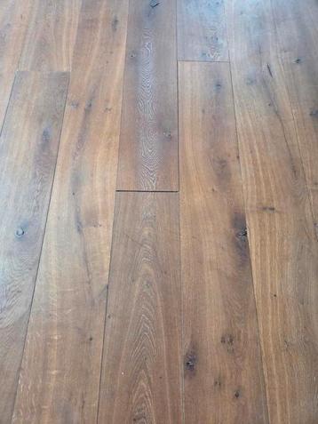 Massief eiken houten vloer 45m2 beschikbaar voor biedingen
