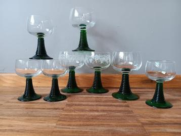 Set vintage wijnglazen beschikbaar voor biedingen