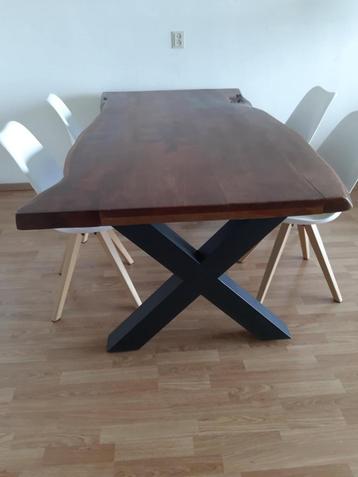 Table robuste en forme de tronc d'arbre, longueur 200 cm x l, 150 à 200 cm, Cinq personnes ou plus, Enlèvement, Utilisé