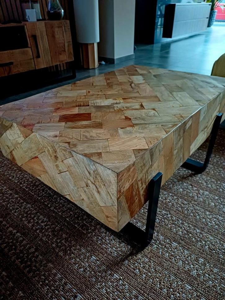 Table basse style industriel en bois recyclé et métal, Maison & Meubles, Tables | Tables de salon, Comme neuf, Teck, Métal, Enlèvement