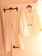 Elegant dames broekpak vh merk Xandres, Kleding | Dames, Jasjes, Kostuums en Pakken, Ophalen, Maat 38/40 (M), Geel