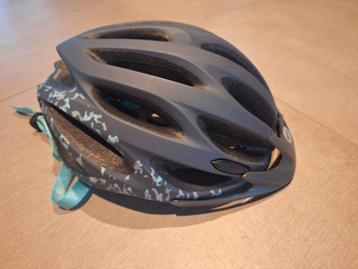 Fietshelm dames beschikbaar voor biedingen