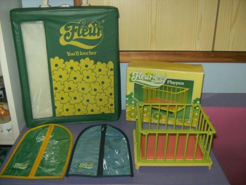 Pakketje van barbie fleur. (vintage), Kinderen en Baby's, Speelgoed | Poppen, Gebruikt, Barbie, Ophalen of Verzenden