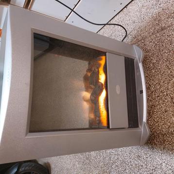 Chauffage intérieur pour salon avec vue panoramique du bois  beschikbaar voor biedingen