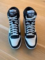 Diadora Magic Basket Reptile white/black 38 NIEUW, Diadora, Wit, Nieuw, Ophalen of Verzenden