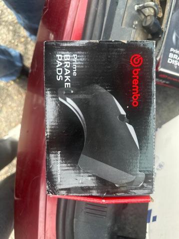 Remmen voor, remblok en schijf  beschikbaar voor biedingen