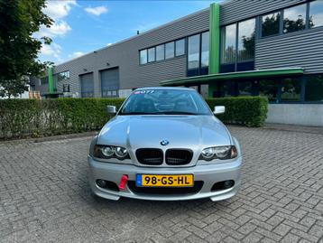 BMW 3-Serie 325CI Coupe 2001 Grijs Trackday Circuit auto