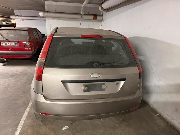 Ford Fiesta, Auto's, Ford, Particulier, Lederen bekleding, Benzine, Euro 3, Overige carrosserie, 5 deurs, Handgeschakeld, Zilver of Grijs