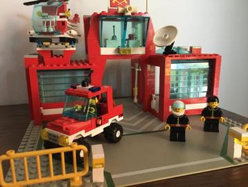 Lego brandweer kazerne  beschikbaar voor biedingen