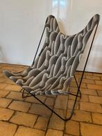 Vintage Vlinderstoel met speciale bekleding en “schilderij”, Huis en Inrichting, Ophalen, Zo goed als nieuw