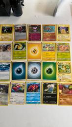 Pokémon 20 cartes 4, Hobby & Loisirs créatifs, Jeux de cartes à collectionner | Pokémon, Enlèvement ou Envoi