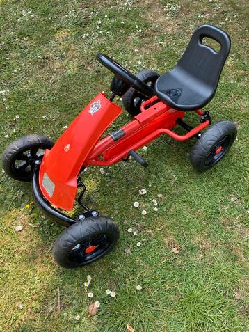 EXIT pedaalkart met geluidseffect en claxon beschikbaar voor biedingen