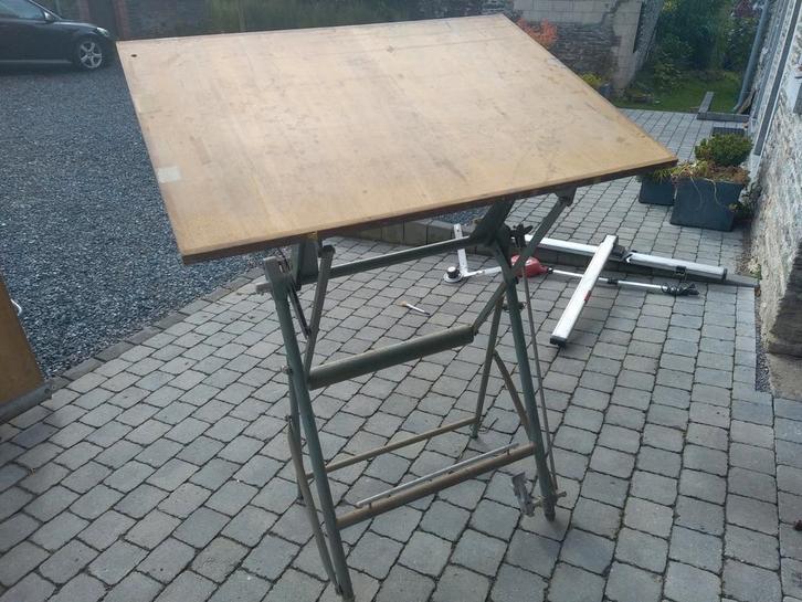 Twee vintage tekentafels voor architecten in hun originele s, Antiek en Kunst, Antiek | Overige Antiek, Ophalen