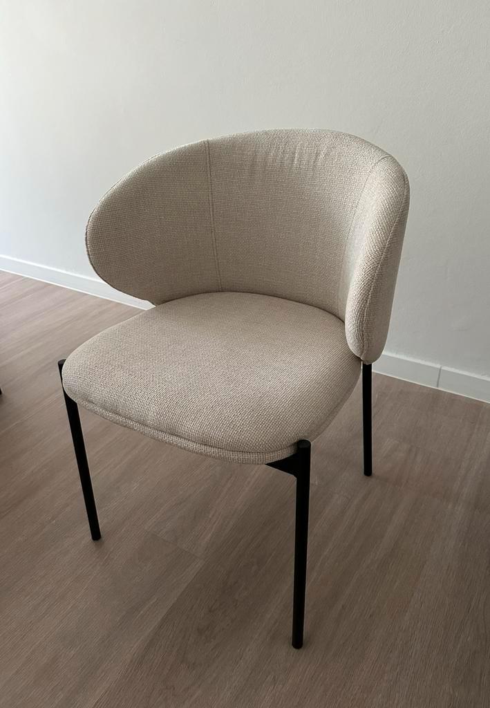 EETKAMER STOELEN WIT / LICHTGRIJS, Huis en Inrichting, Stoelen, Zo goed als nieuw, Vijf, Zes of meer stoelen, Stof, Wit, Ophalen of Verzenden