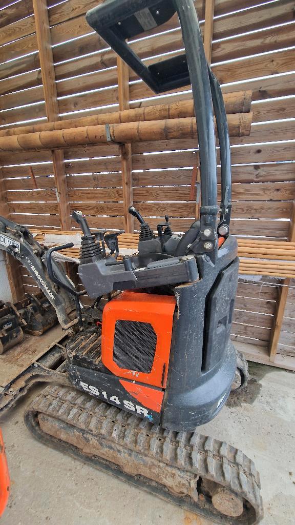 À louer : Mini-pelle 1,2 tonne et accessoires, Articles professionnels, Machines & Construction | Grues & Excavatrices, Excavatrice