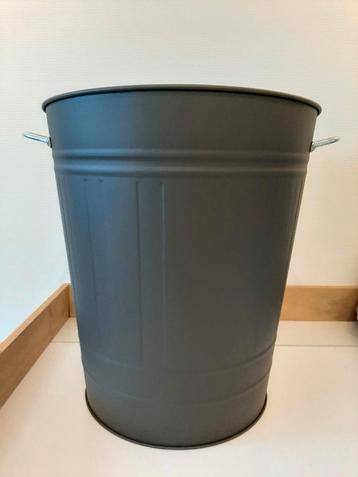 3x Ton, grijs, 40 l - IKEA - KNODD disponible aux enchères