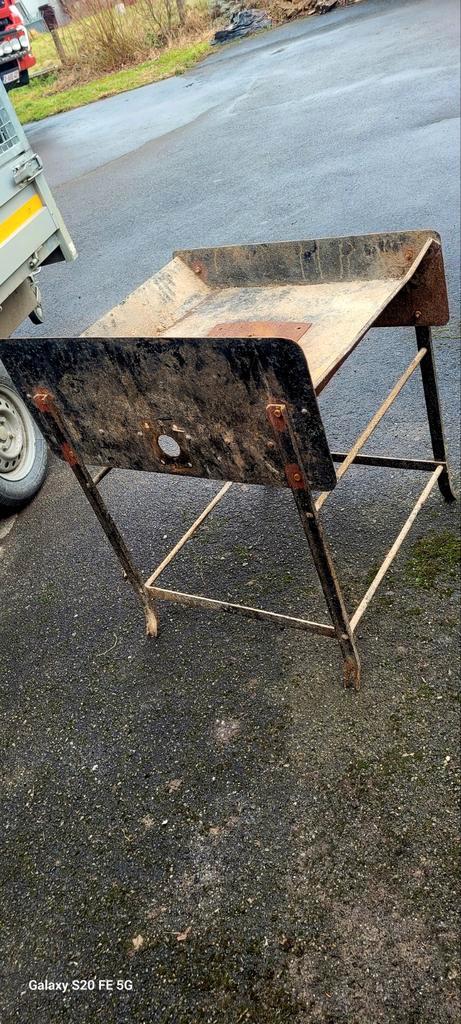 Forge à Charbon + enclume, Bricolage & Construction, Établis, Enlèvement