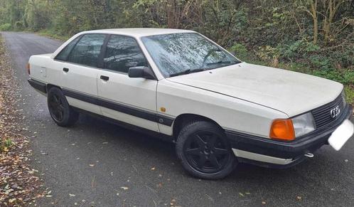 Audi 100 5 cilinders te koop of te ruilen, Auto's, Audi, Particulier, Trekhaak, Benzine, Berline, 4 deurs, Handgeschakeld, Beige