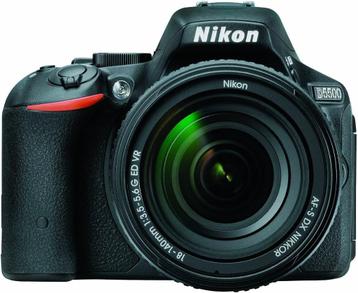Nikon D5500 starterkit (lenzen, strap, bag, statief)