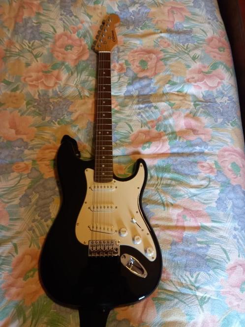 ELECTRONISCHE  GITAAR, Elektronische apparatuur, Overige elektronische apparatuur, Zo goed als nieuw, Ophalen