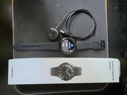 Samsung Galaxy Watch4 Classic 46 mm, Handtassen en Accessoires, Smartwatches, Zo goed als nieuw, Android, Zwart, Afstand, Calorieverbanding