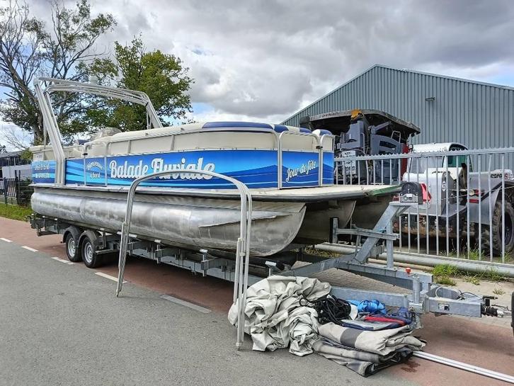 Boot yamaha 100pk alluminium pontonboot loungeboat, Watersport en Boten, Beroepsscheepvaart, Gebruikt, Vrachtschip, Overige brandstoffen