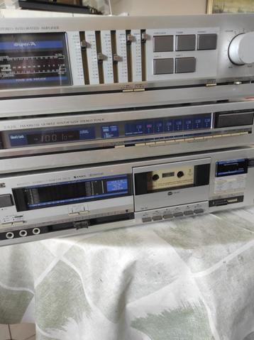MOOI JVC set.PERFECTE STAAT EN WERKING beschikbaar voor biedingen