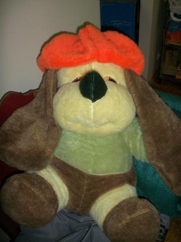 Alleen de knuffel hond is nog beschikbaar beschikbaar voor biedingen