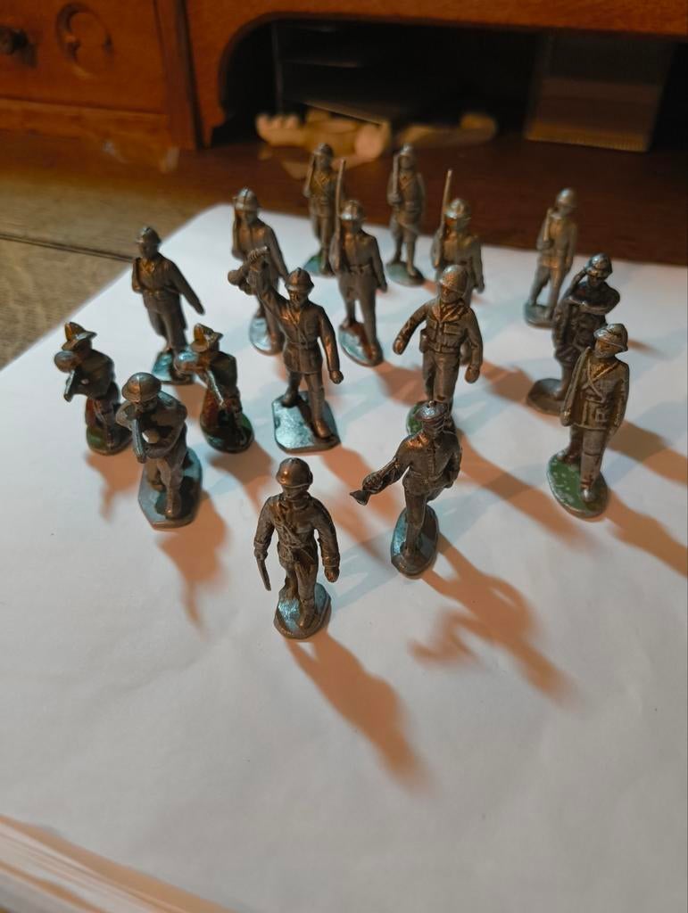 oude soldaten, Ophalen of Verzenden, Zo goed als nieuw