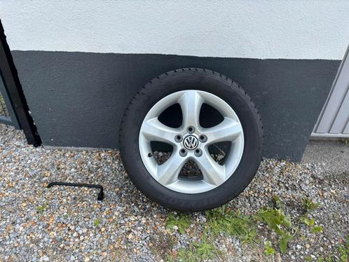 Roue de secours VW avec pneu 4 saison (195/55R15 95H) neuf, Auto-onderdelen, Banden en Velgen, Banden en Velgen, All Season, 15 inch