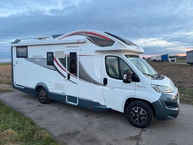 Roller Team "Magnifico 285 TL", Caravanes & Camping, Camping-cars, Particulier, jusqu'à 5, Semi-intégral, Fiat, Fiat, Diesel, Boîte manuelle