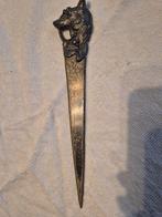 Antieke brieven opener met hondenkop, Enlèvement