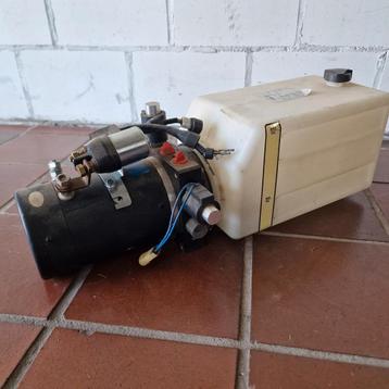 Hydropomp Stone 12 volt  beschikbaar voor biedingen