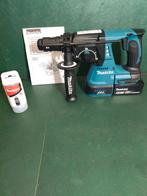 Nieuwe Makita accu boorhamer + accu 18V 5Ah ., Doe-het-zelf en Bouw, Gereedschap | Boormachines, Boor- en/of Breekhamer, Nieuw