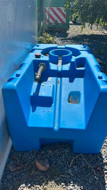 Connecter un réservoir pour pompe 200L VOL avec de l'huile, Enlèvement