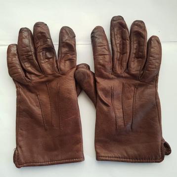 leren handschoen voor kleine handen beschikbaar voor biedingen