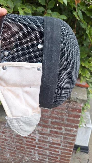 Schermhelm etc. beschikbaar voor biedingen