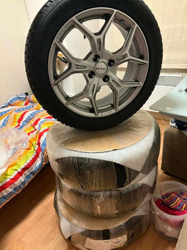 Banden + Velg, Autos : Pièces & Accessoires, Pneus & Jantes, Pneu(s), Pneus hiver, 18 pouces, 215 mm, Véhicule de tourisme, Neuf