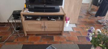 Tv kast + Salontafel beschikbaar voor biedingen