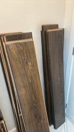 Gratuit Parquet brun  lot pour 15 m carré +plinthe, Ophalen, Gebruikt