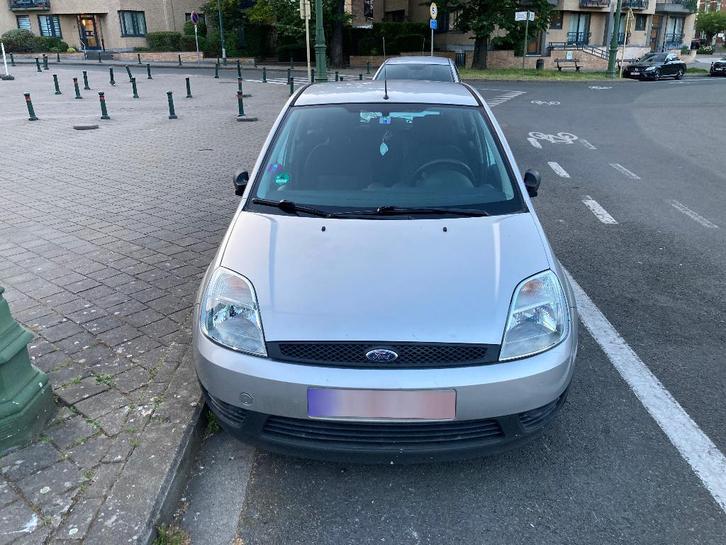 Ford Fiesta 1.3 Essence — 2005 — 5 Portes — 134.017 km, Autos, Ford, Particulier, Fiësta, Essence, Euro 4, Hatchback, 5 portes