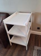 AT4 - Verschoontafel met 2 planken ESSENTIEL in hout Wit, Ophalen, Zo goed als nieuw