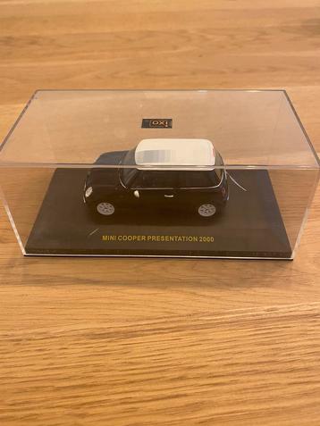 Ixo models - Mini Cooper Presentation 2000