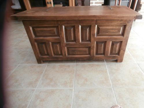 Antieke salontafel of kist, Huis en Inrichting, Tafels | Salontafels, Gebruikt, Ophalen